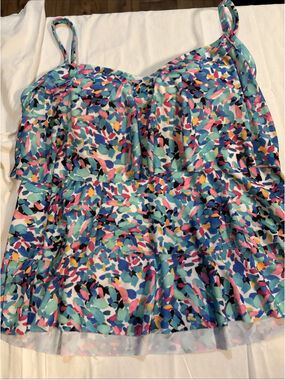 Swim Solutions 3-tiered Ruffled Tankini Size 10